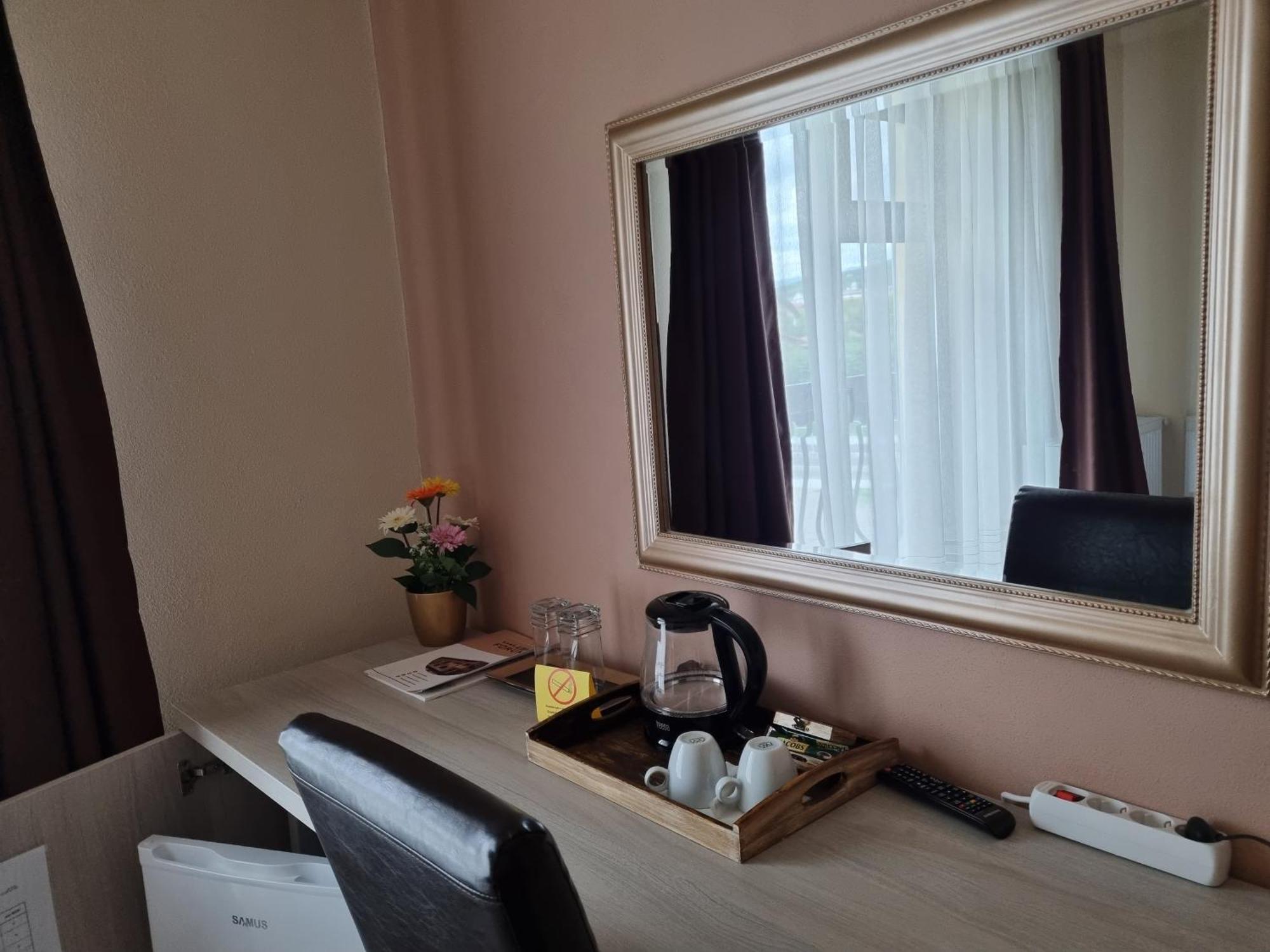 Alba Forum Alba Iulia Værelse billede